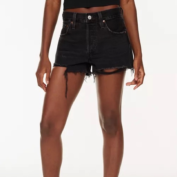 Levi’s 501 Black Denim Cut Off Short Shorts Raw Hem Size 29 Summer Jean Shorts - Picture 2 of 12